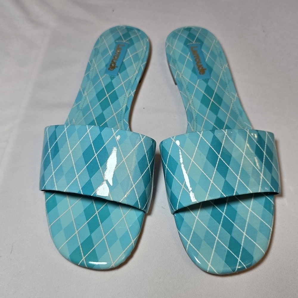 Laroude Blue Argyle Patent Lesther Flat Slide Sandals, sz 7.5